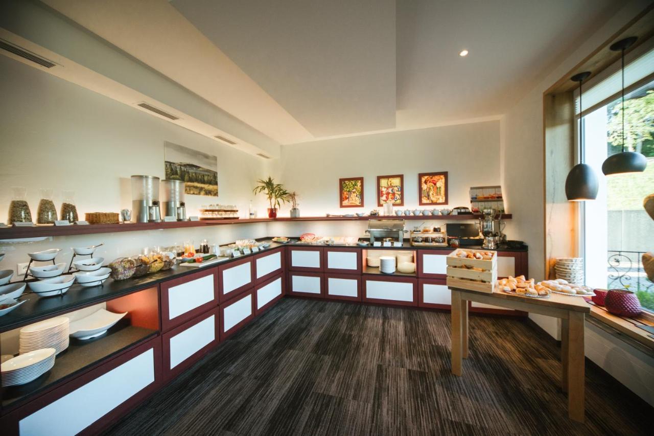 Hotel Waldeck Mit Restaurant "Florian'S" フェルトベルク エクステリア 写真