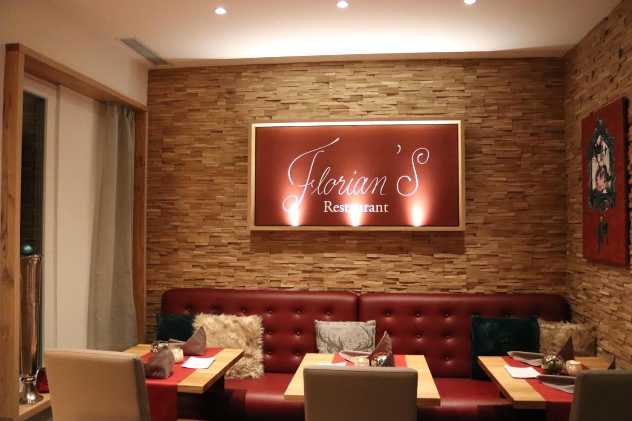 Hotel Waldeck Mit Restaurant "Florian'S" フェルトベルク エクステリア 写真