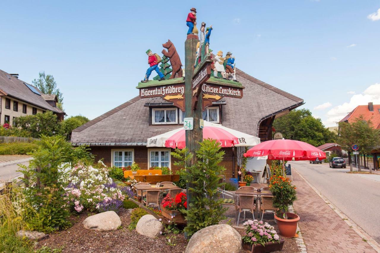 Hotel Waldeck Mit Restaurant "Florian'S" フェルトベルク エクステリア 写真